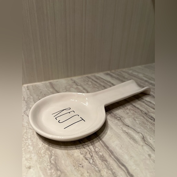 🆕RAE DUNN - NWOT - “ REST “ SPOON REST - Picture 3 of 7